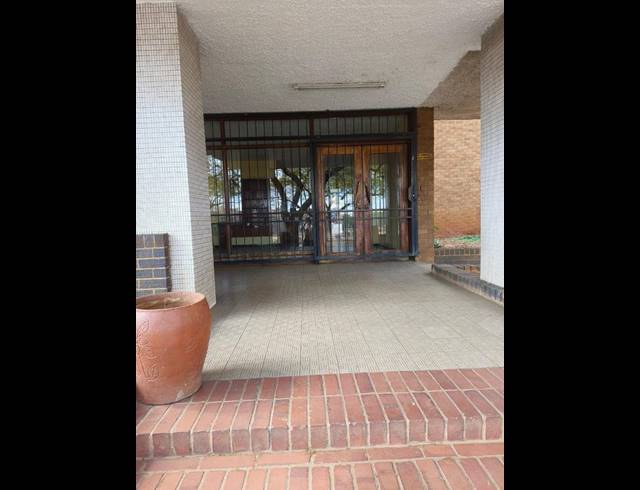 3 BEDROOM APARTMENT FOR SALE IN MUCKLENEUK